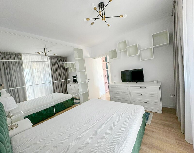 Pipera 2 camere  rond OMV Pipera negociabil  ivory  parcare   boxa